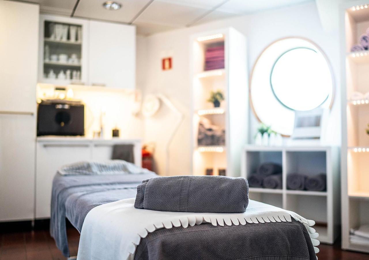Viking Line Ferry Gabriella - 2-Night Cruise Stockholm-Helsinki-Stockholm Hotel Exterior photo