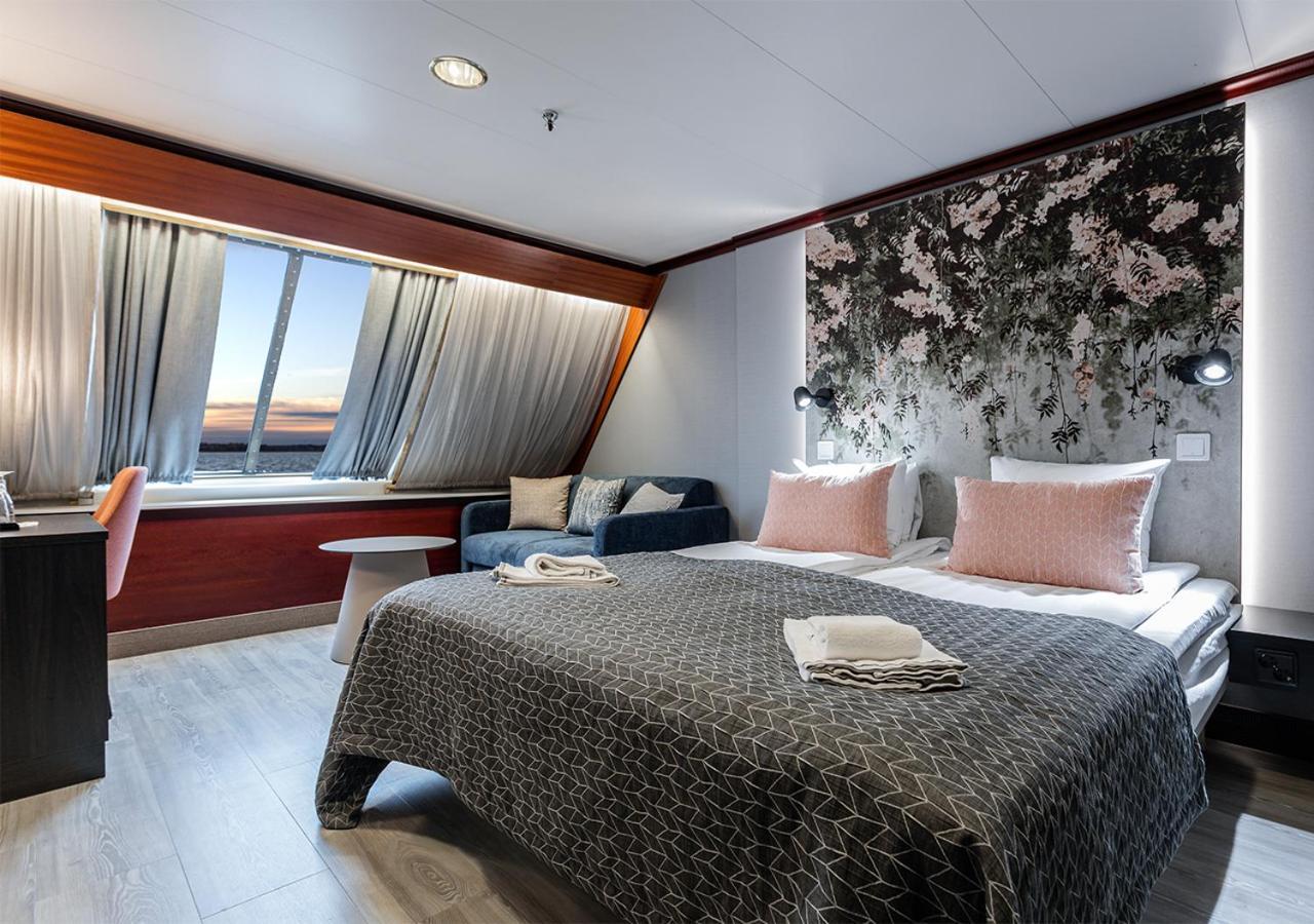 Viking Line Ferry Gabriella - 2-Night Cruise Stockholm-Helsinki-Stockholm Hotel Room photo