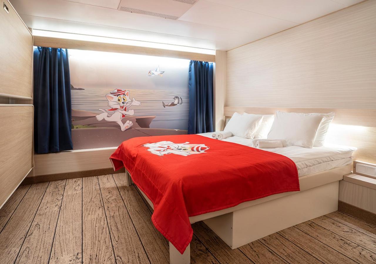 Viking Line Ferry Gabriella - 2-Night Cruise Stockholm-Helsinki-Stockholm Hotel Room photo