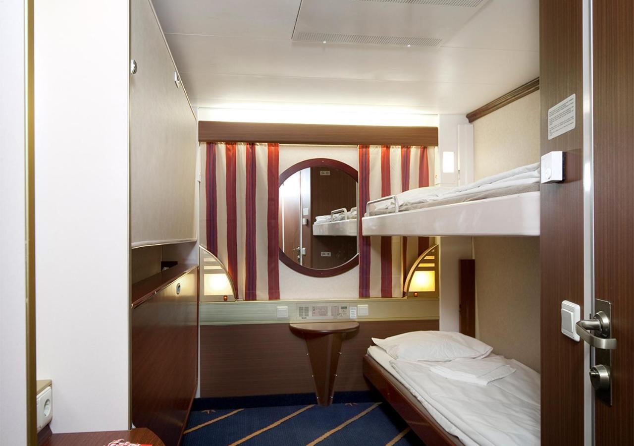 Viking Line Ferry Gabriella - 2-Night Cruise Stockholm-Helsinki-Stockholm Hotel Room photo